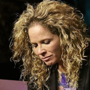 Singer Christine Fawson