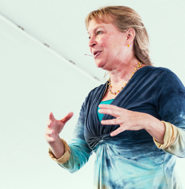 photo of storyteller Diane Edgecomb